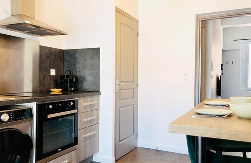 Brignoles Apartamento | Juni - Air-conditioned & Balcony
