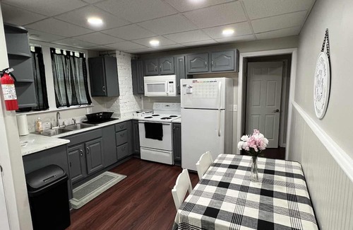 Uniontown Casa | Spacious 5-bedroom house in charming Uniontown