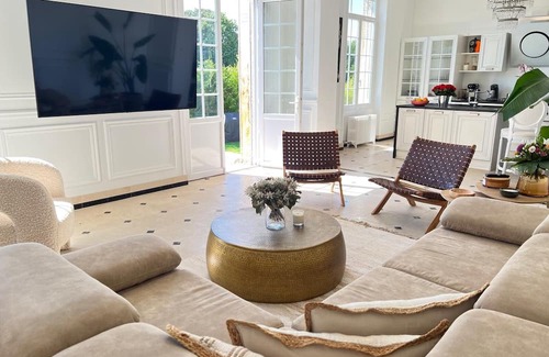 Cernay-les-Reims Villa | Hôtel particulier in the heart of the vineyards - 5 minutes from Reims