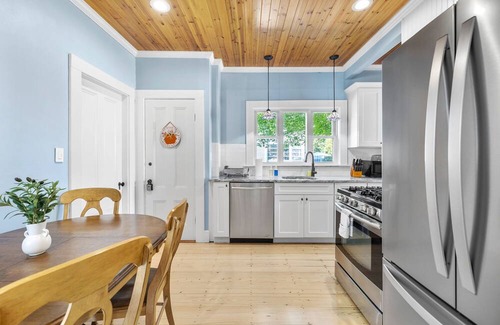 Reading Apartamento | New England Historic Charm Meets Modern Style in the North Shore