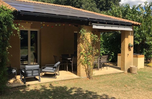 Collias Villa | Family villa for 10 people/large private pool/large garden