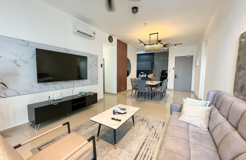 Kuala Lumpur Apartamento | AJ Suites by Rilaks, 3 Bedrooms 3 Baths for 7 Guests in KL North