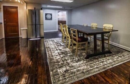 Fourmile Apartamento | Historic Charm: 5 Star Comfort