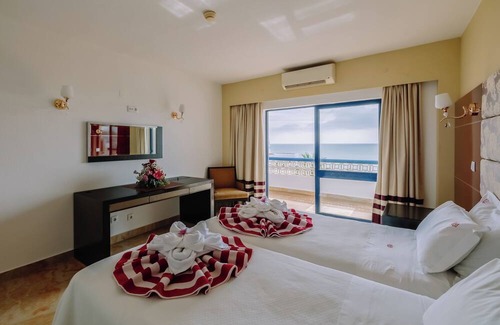 Oura Hotel | Explore Albufeira Marina! Four Spacious 1BR with Full Kitchens, Ocean View!