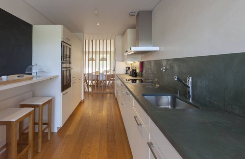 Carvalhal Hotel | Enjoy Lisbon Coast! Tennis, Free Parking on the Beach and Playground for Kids!