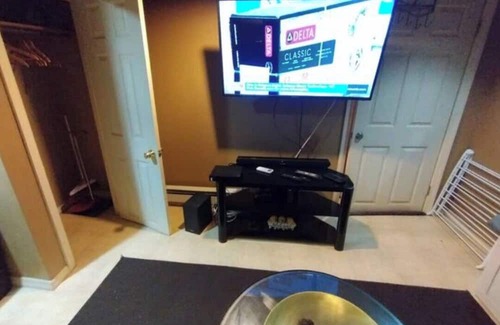 Elmont Apartamento | Cozy Studio w/Private Bath, Entry & Kitchenette