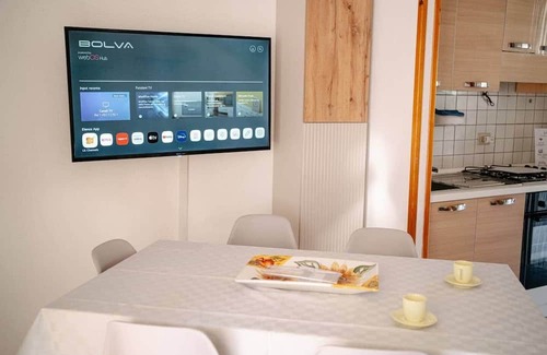 Villaggio Carrao Casa | Casa Sole - townhouse by the sea, WiFi, Netflix, A/C