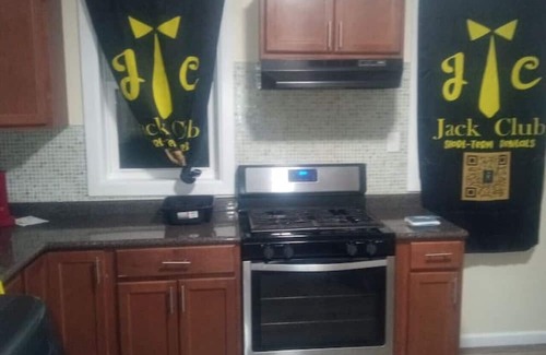 Schenectady Apartamento | 3 bedroom with free parking