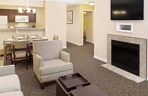 Berkeley Complejo | 2 bdrm with full kitchen