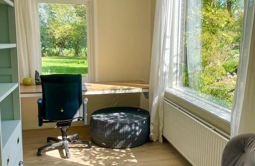Municipality of Krimpenerwaard Casa | Amazing home in Stolwijk with house sea view