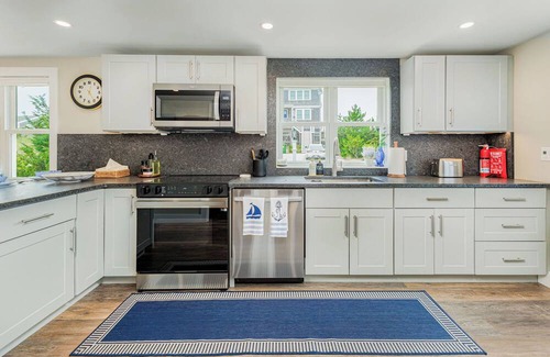 Sagamore Beach Casa | New Sagamore Beach House 2BR on Private Road
