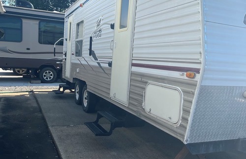 Cameron Alquiler De RV | Nice campground with AC in charming Cameron next to beach and LNG plant.