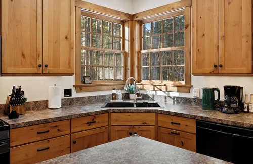 Jay Cabina | Huge Cabin, Near Whiteface and Lake Placid, Hot Tub, Sauna & Game Room