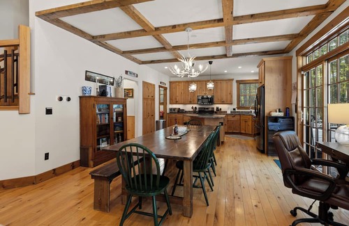 Jay Cabina | Huge Cabin, Near Whiteface and Lake Placid, Hot Tub, Sauna & Game Room