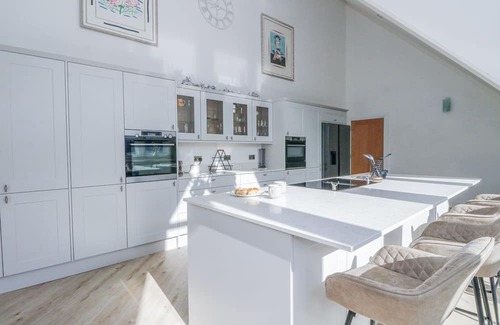 Spean Bridge Cabaña | MACGREGOR RANCH, family friendly, with hot tub in Spean Bridge