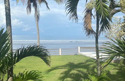 Las Nunez Casa | House by the sea, with large gardens, private, comfortable, for 11 people.