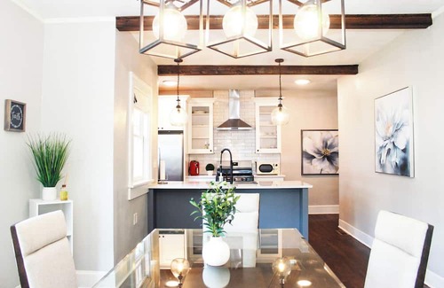 Sylvan Hills Cabaña | Authentic Cozy cottagen 10 minutes to Mercedes Benz Stadium, State Farm, Airport
