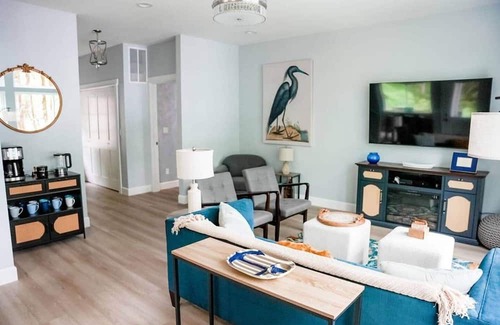 West Hills Casa | Waterfront Retreat w/Kayaks, Dock and Game Rm