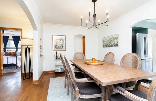 Winterset Casa | The Little Brick House - Walkable to the Square Dining & Shopping