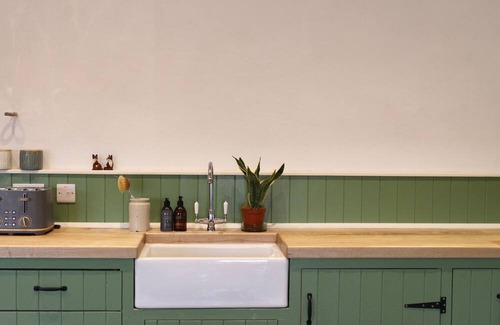Newry Casa | Jackdaw Cottage, fully restored traditional Irish cottage
