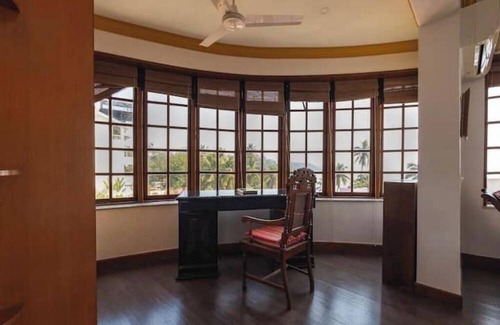 Dona Paula Casa | Sea View 5 Bedroom Luxe