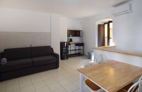 Venafro Casa | Nice home in Venafro with house a mountain view