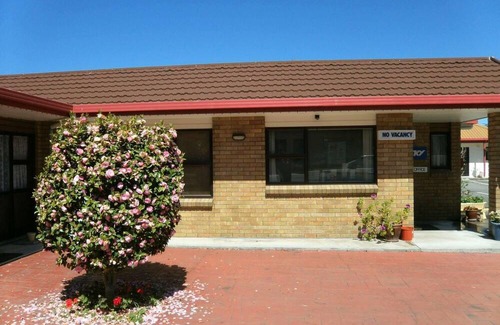Napier Hotel | Napier Nest Motel: Family Room For 4 w/Parking