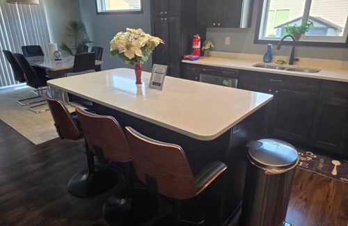 Fargo Casa | Modern Spacious 4-bedroom building in amazing Fargo