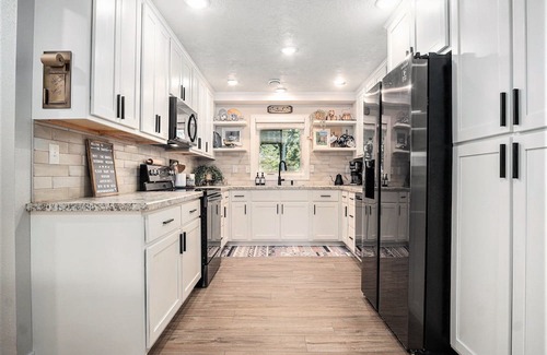 Madison Casa | Welcome DSU-Madison Athletics | Aviation Students | Dog Friendly