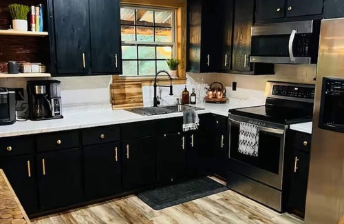 Highlandville Cabina | Ivory Gabel Cabin