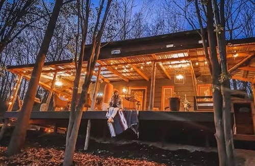 Highlandville Cabina | Ivory Gabel Cabin