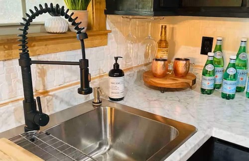Highlandville Cabina | Ivory Gabel Cabin