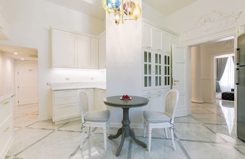 Empoli Villa | THE WHITE PEARL