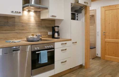 Wolfach - Saint Roman Apartamento | Apartment 'Eulennest' with Shared Pool, Private Terrace and Wi-Fi