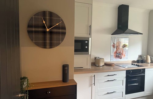 Dalavich Apartamento | Luxury Flat - Baker St-StirlingnKick back and relax in this calm, restful space.