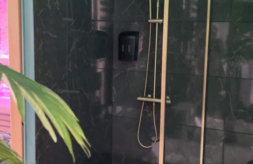 Landrethun-le-Nord Casa | Gite with SPA & Private SAUNA "Murano Gold