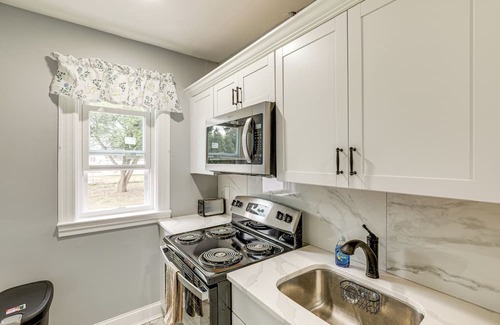 Manchester Apartamento | BBQ Ready: Historic Apt 3 Mi to Dtwn Manchester
