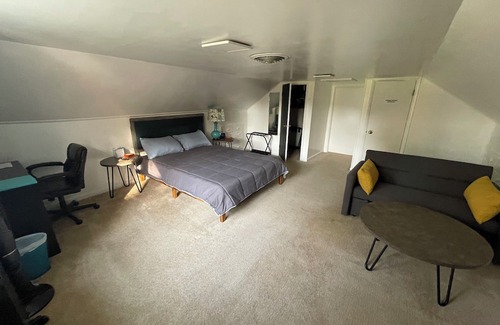 Valparaiso Casa | Private Floor w/Bath walkable to Downtown & VU