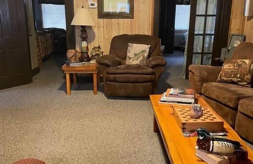 Meadow Bridge Casa | Riverfront Cabin - Steps Away from the New River