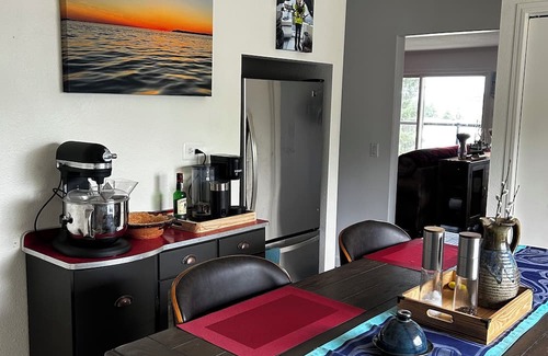 Port Edward Casa | Relaxing Port Ed Coastal Stay