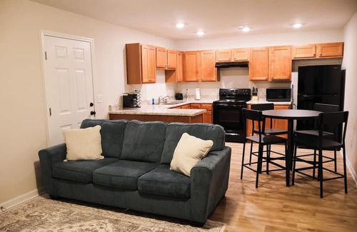 Fayetteville Casa | Charming 1-bedroom, 1-bathroom unit in Fayetteville with AC