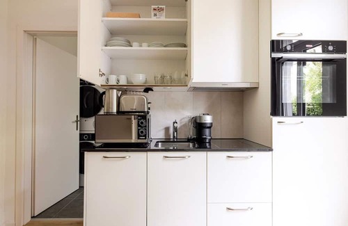 Seebach Apartamento | Blueground | Seebach, balcony, nr Zürich Zoo