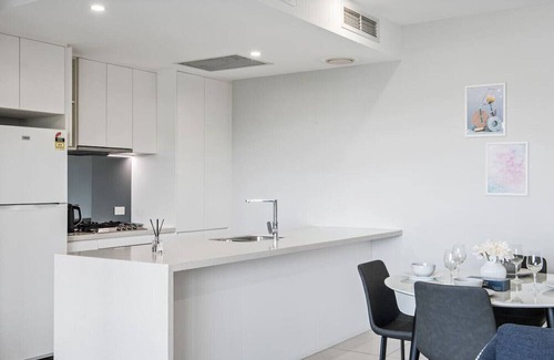 Macgregor Apartamento | Stylish Apt w/Balcony Easy Access to Everywhere