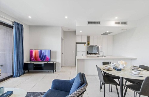 Macgregor Apartamento | Stylish Apt w/Balcony Easy Access to Everywhere