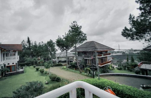 Parongpong Villa | Callming 4 bad room villa with private pool at Jawa Barat