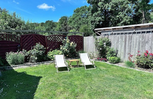 Carinerland Apartamento | Landhäuschen Danneborth: Detached vacation home with garden and terrace in län