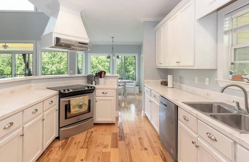 Waterloo Casa | Pickwick Lake Access | 6BR w/Firepit & Kayaks