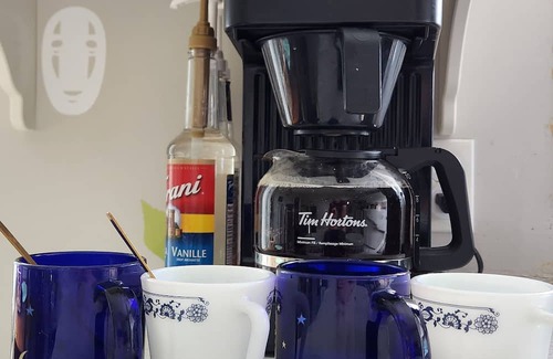 Gimli Casa | Work & Play in Gimli – Office space, Fibre Internet, Full Kitchen, Lake Walks