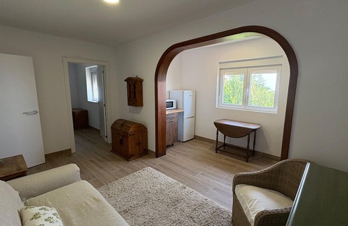 Los Portales Apartamento | Vacation 'Bastion Del Drago - 7' with Mountain View, Shared Terrace and Wi-Fi