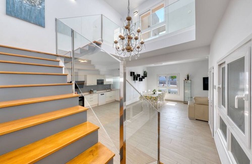 Costa Teguise Chalet De Esquí | Casa Dang - 600M to the beach